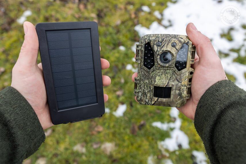 Fotopasca OXE Gepard II a solárny panel OXE Solar Charger 6 V.